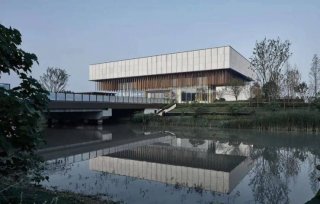 信用基石与社会资源的入口:房产在中国金融体系中是最核心的抵押物之一.拥有